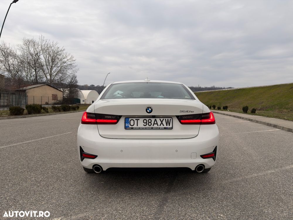 BMW Seria 3 330e Aut. - 8