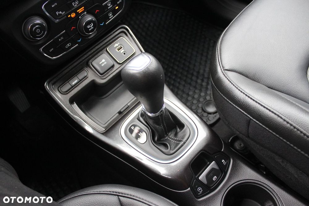 Jeep Compass 1.3 TMair S FWD S&S DDCT - 10