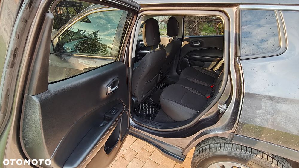 Jeep Compass - 14
