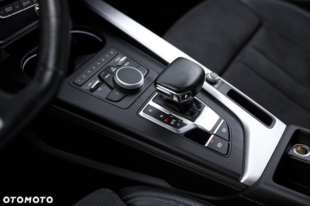 Audi A4 Avant 2.0 TDI Sport S tronic - 33