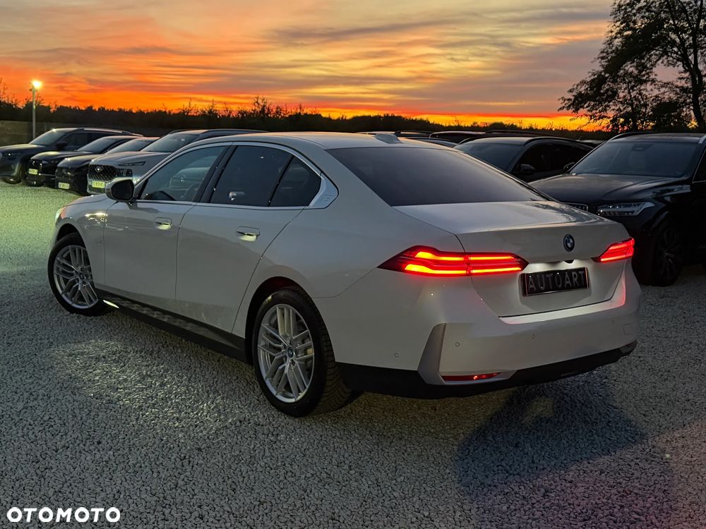 BMW Seria 5 530e xDrive - 10
