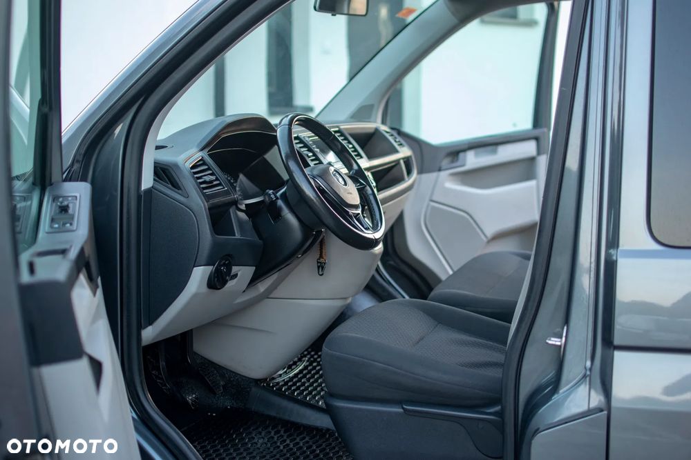 Volkswagen Caravelle - 30