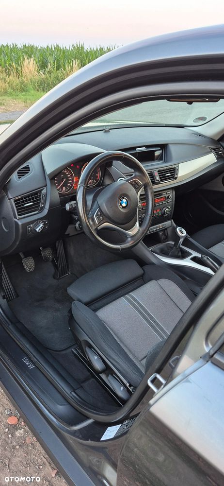 BMW X1 xDrive18d - 14