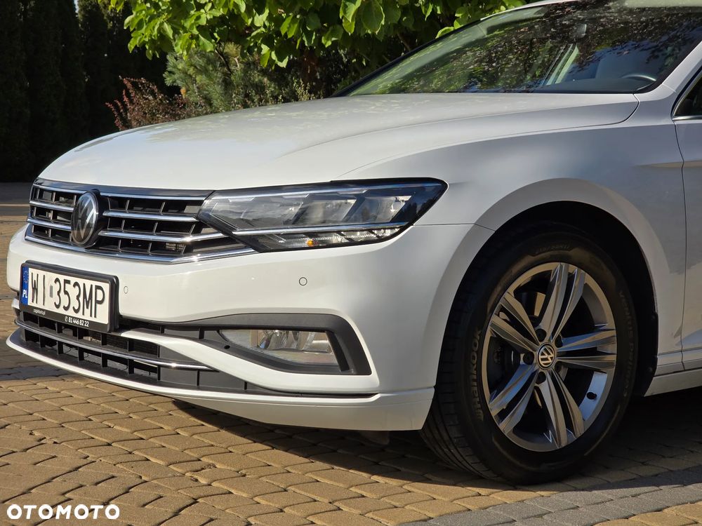 Volkswagen Passat Variant 2.0 TDI EVO Elegance DSG - 2