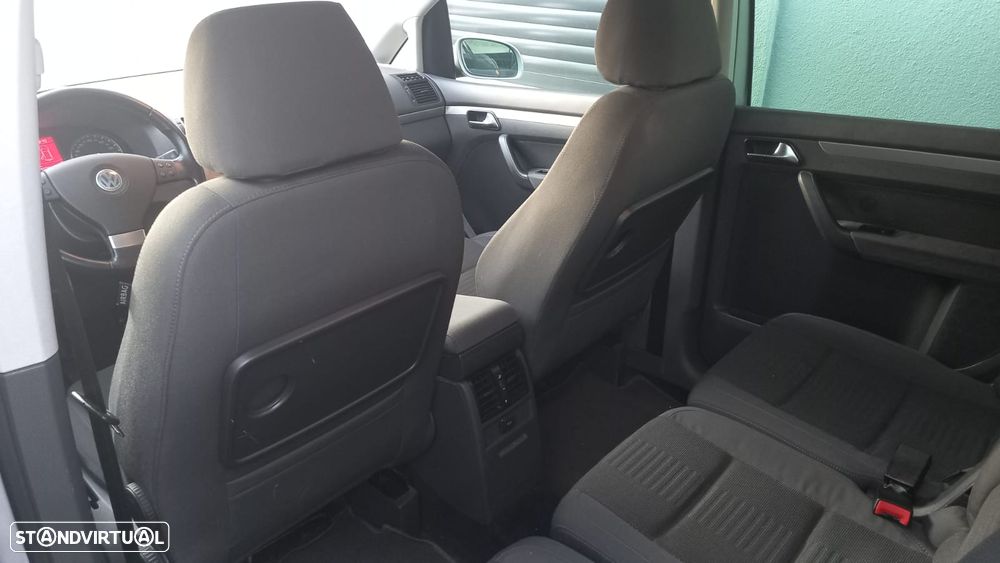 VW Touran 1.9 TDi Highline BlueM. 5L - 12