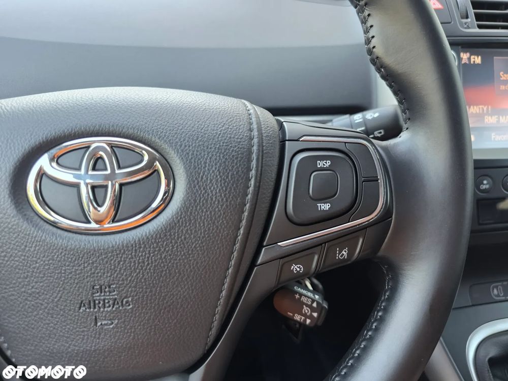 Toyota Verso - 30