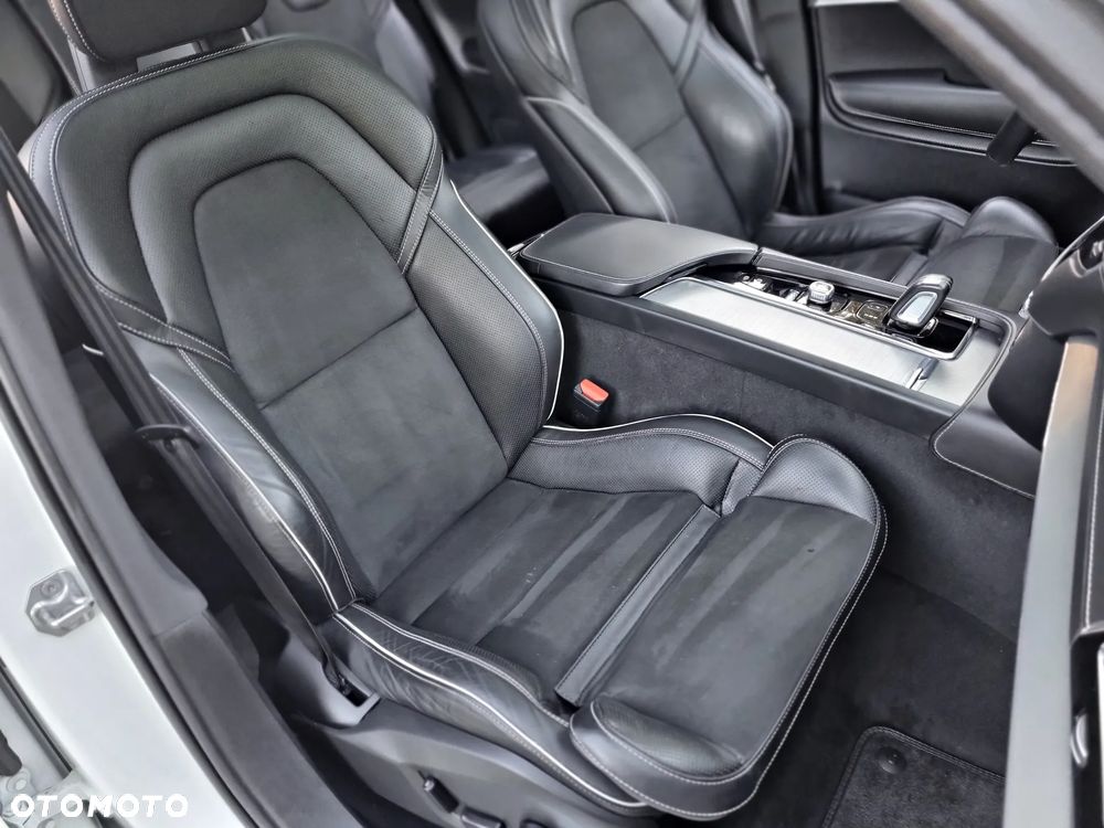 Volvo XC 90 B5 D AWD Geartronic RDesign - 31