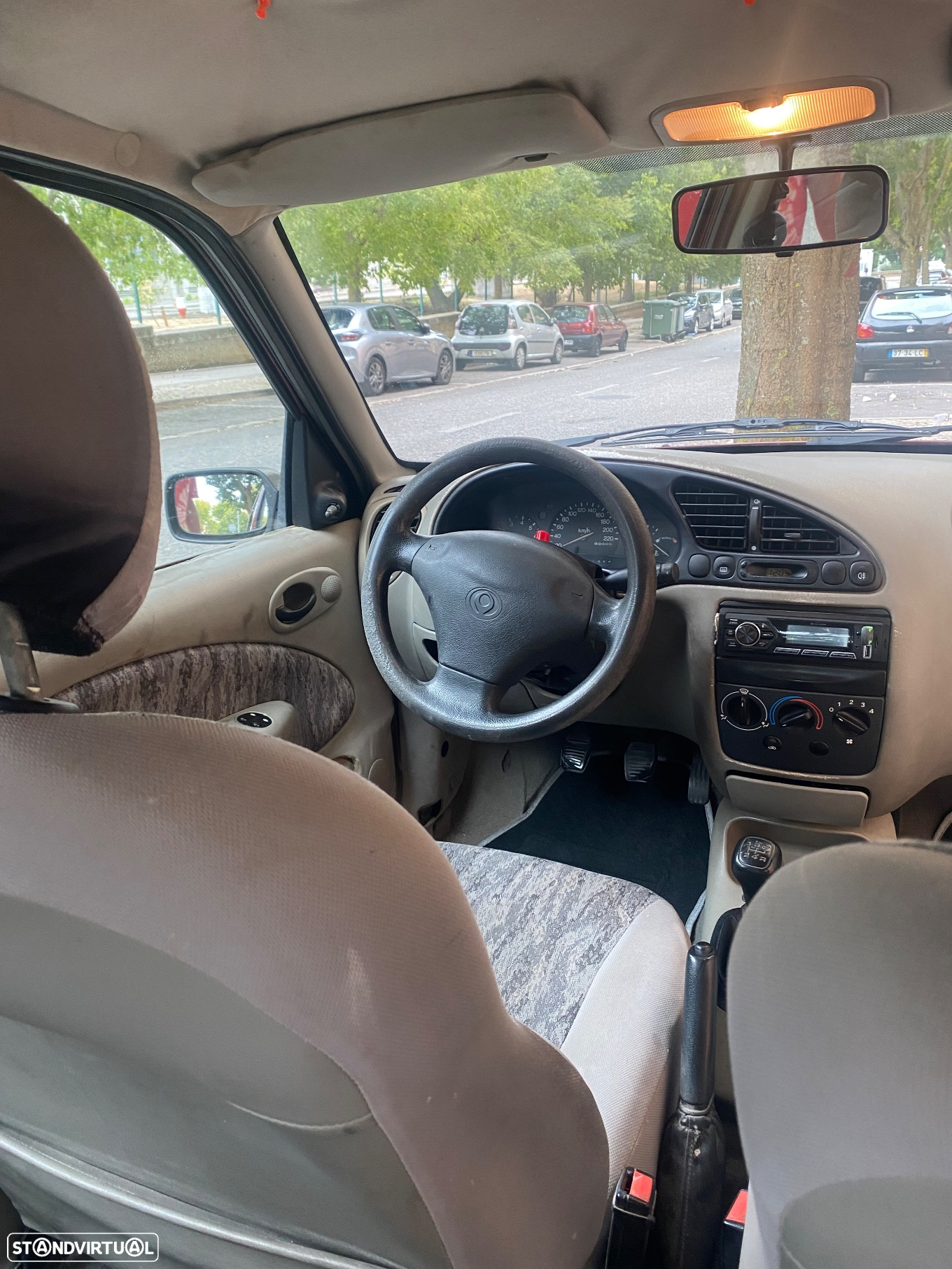 Mazda 121 1.25 - 9
