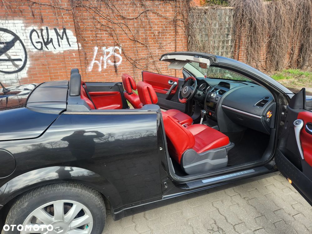 Renault Megane 1.6 Authenique - 25