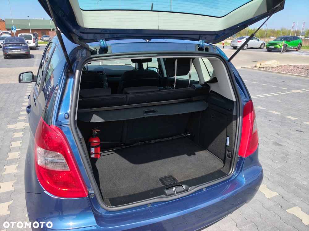 Mercedes-Benz Klasa A 160 BlueEFFICIENCY Avantgarde - 14