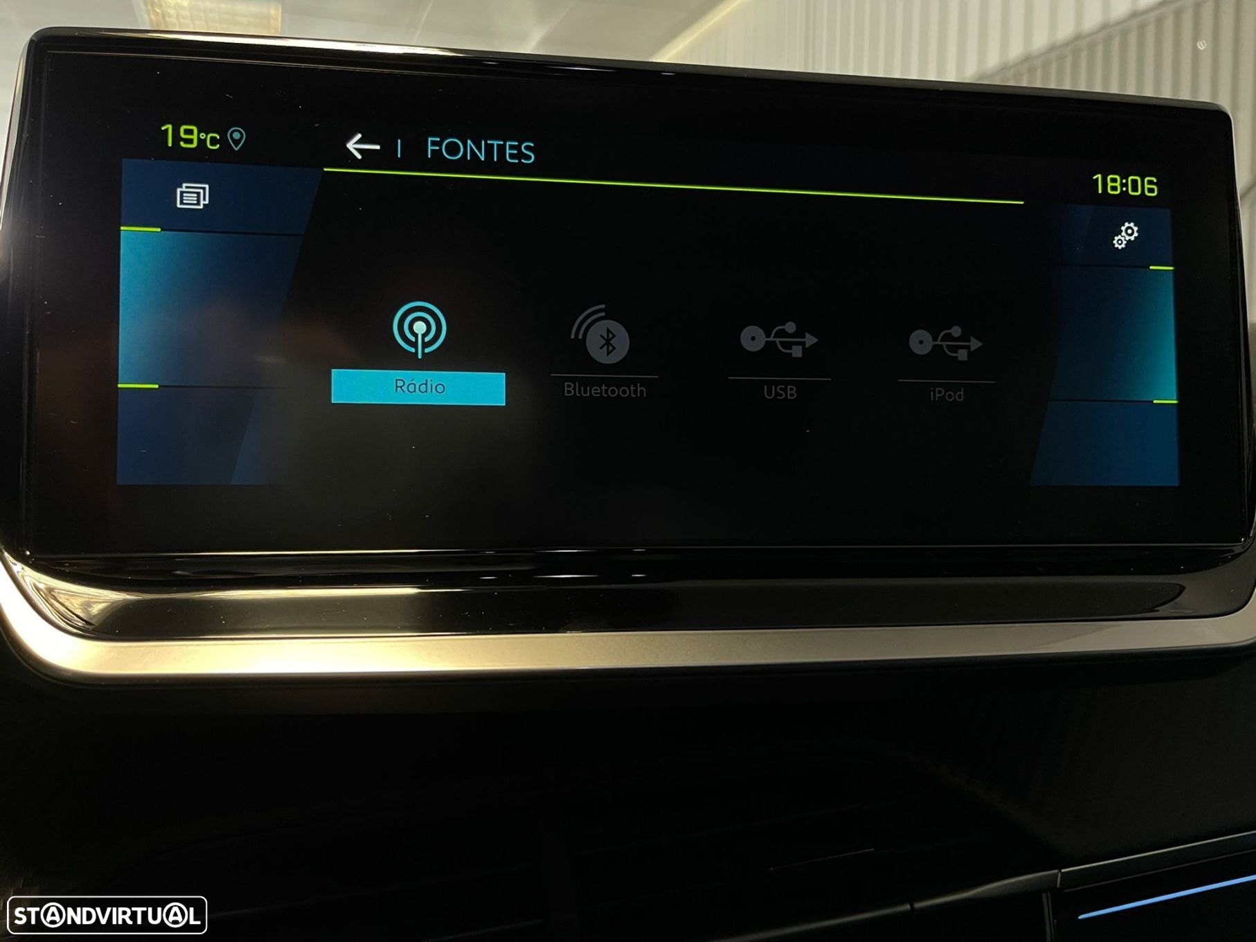 Peugeot e-2008 50 kWh GT Pack - 19