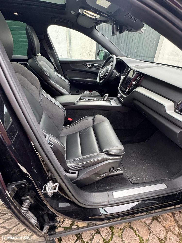 Volvo XC 60 2.0 T6 PHEV R-Design AWD - 8