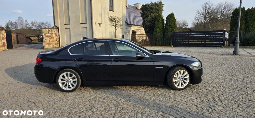 BMW Seria 5 525d - 2