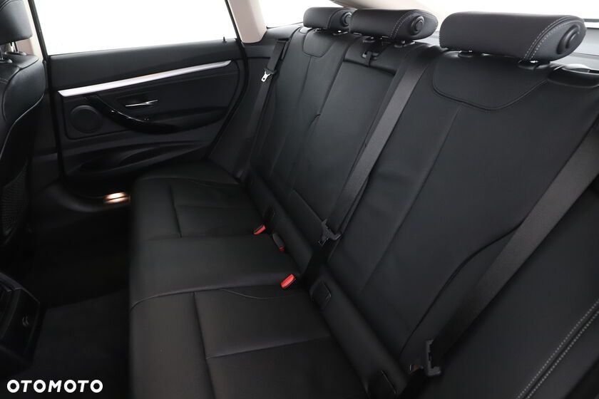 BMW Seria 3 320d Edition Luxury Line Purity - 13