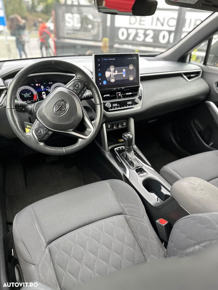 Toyota Corolla Cross Hybrid 2.0 VVT-i Lounge - 13