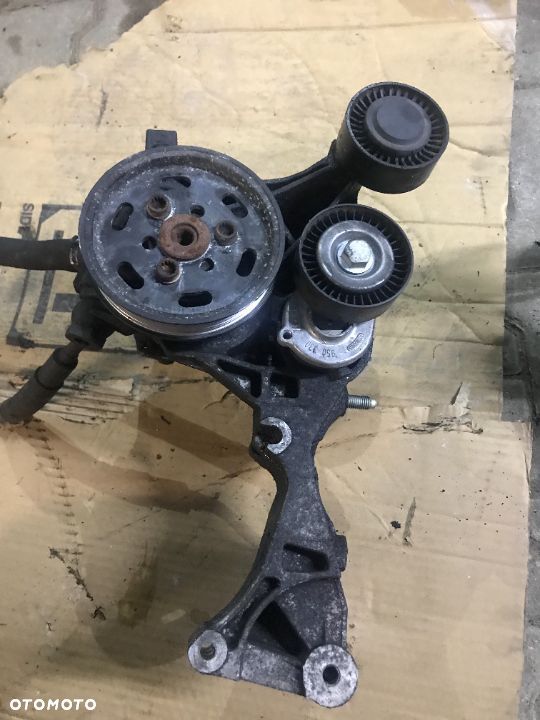 Pompa wspomagania AUDI GOLF 91128 z napinaczem - 3