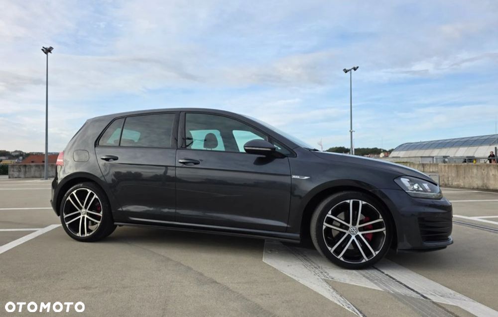 Volkswagen Golf 2.0 TDI BMT GTD - 15
