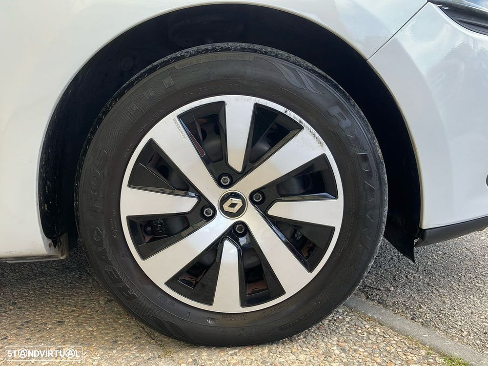 Renault Clio 0.9 TCe Limited Bi-Fuel - 17