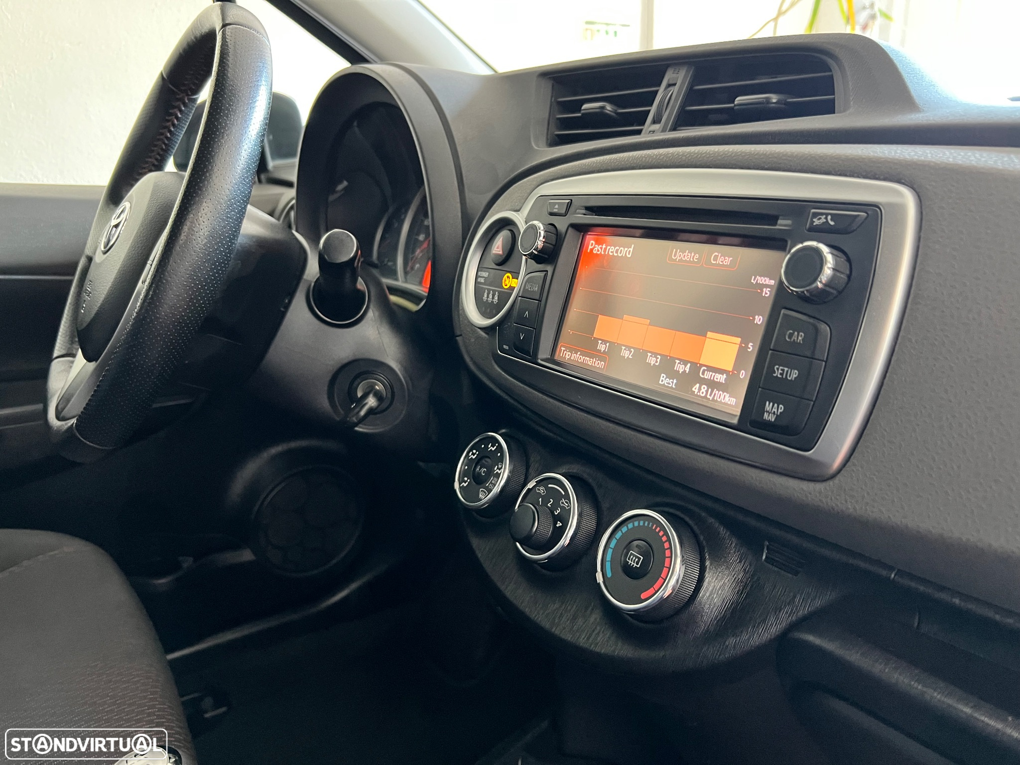 Toyota Yaris 1.4 D-4D Comfort - 26