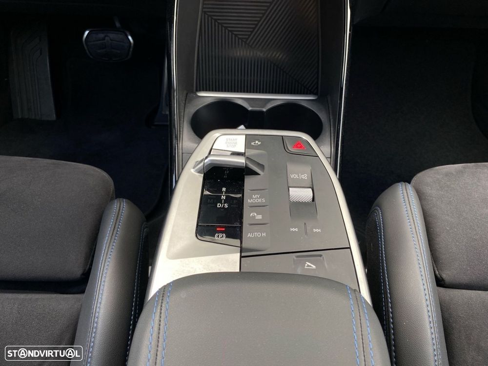 BMW 225xe Active Tourer e xDrive Pack Desportivo M - 13