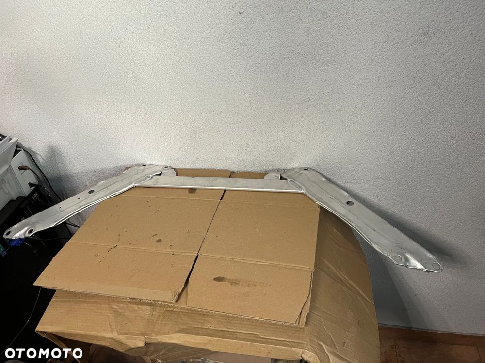 BMW G30 G31 BELKA POPRZECZKA ROZPÓRKA KIELICHÓW 7390410