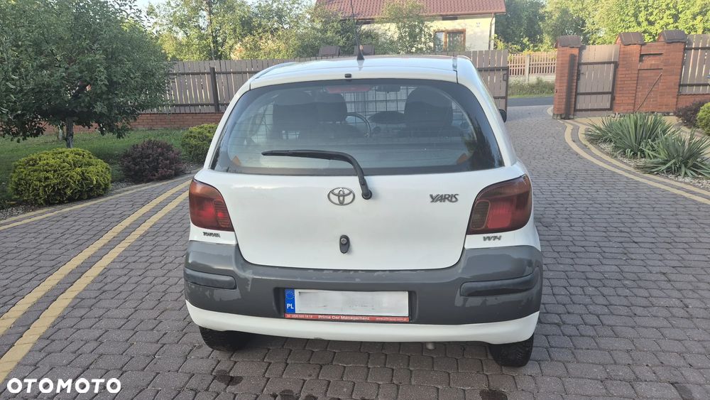 Toyota Yaris 1.0 Terra - 5