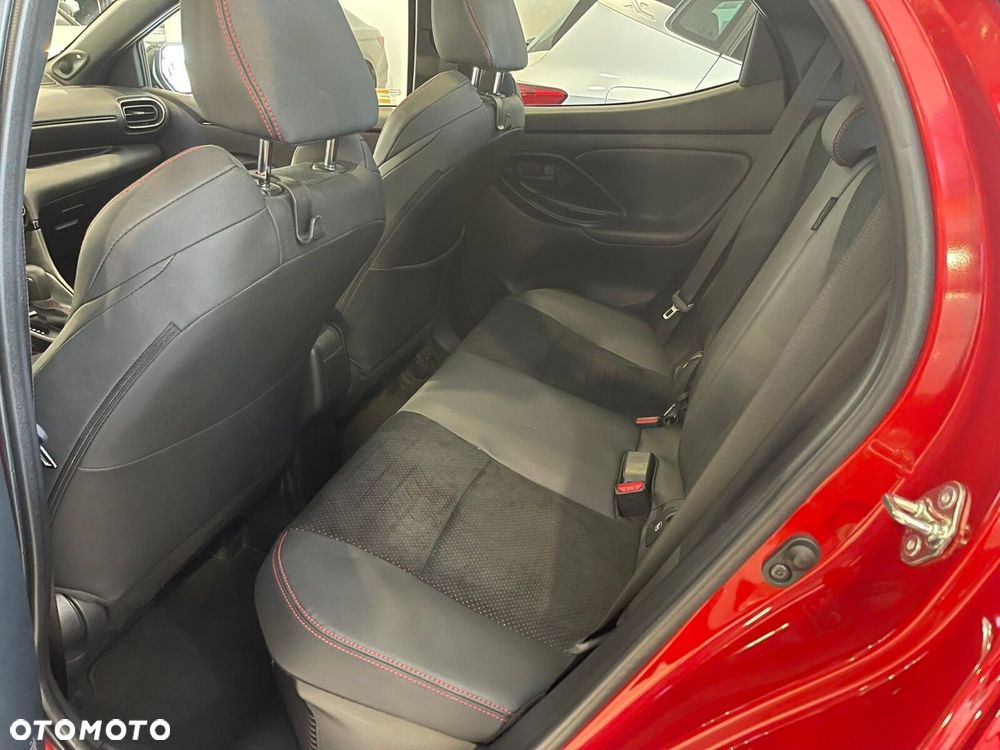 Toyota Yaris Hybrid 1.5 GR Sport - 11