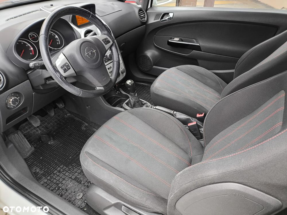 Opel Corsa 1.2 16V Easytronic Cosmo - 9