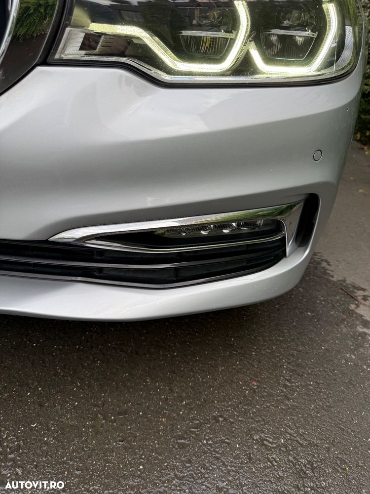 BMW Seria 5 520d Aut. Luxury Line - 11