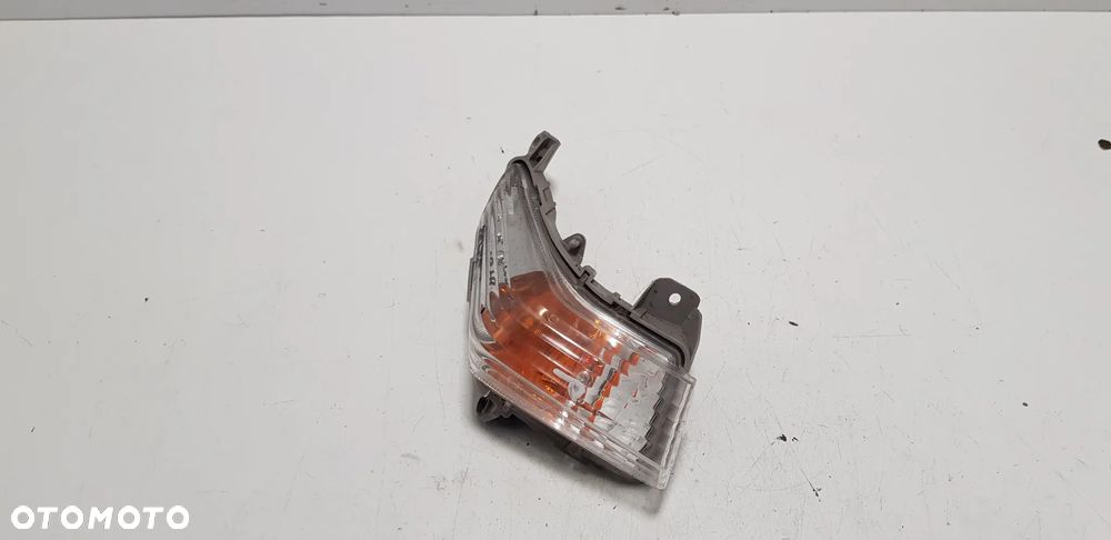 Suzuki GSR 600 06-10 Migacz Kierunkowskaz Przód Przedni Prawy - 3