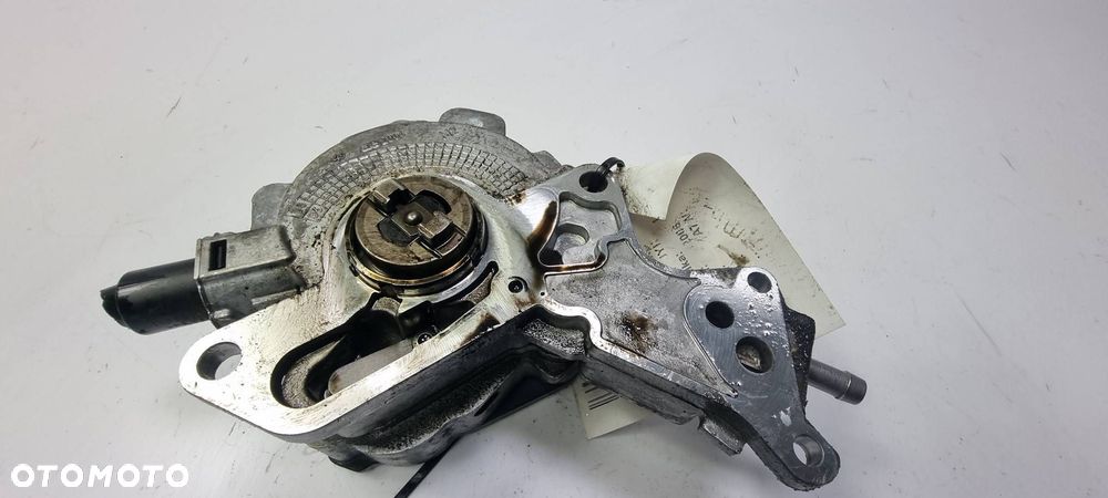 POMPA VACUM VOLKSWAGEN TOURAN 038145209H - 3