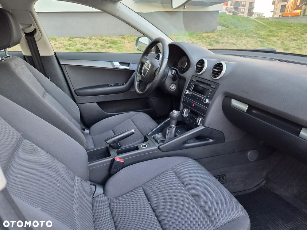 Audi A3 Sportback - 8