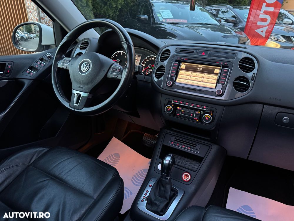 Volkswagen Tiguan 2.0 TDI DPF 4Motion BlueMotion Technology DSG Sport & Style - 20