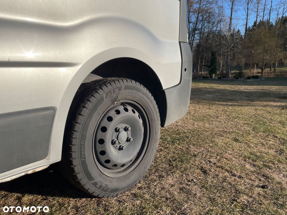Opel Vivaro - 10