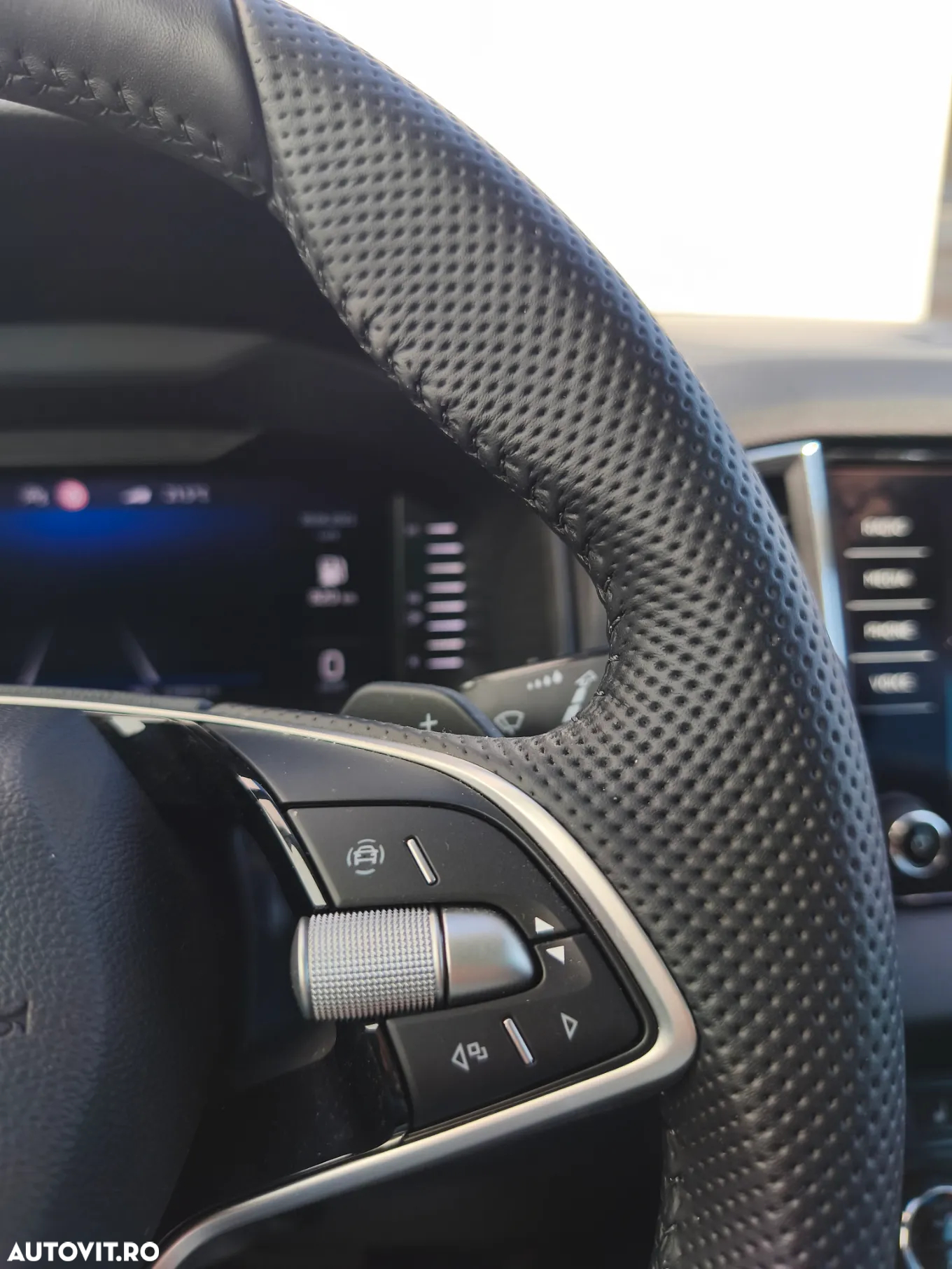 Skoda Karoq 1.5 TSI DSG Selection - 11