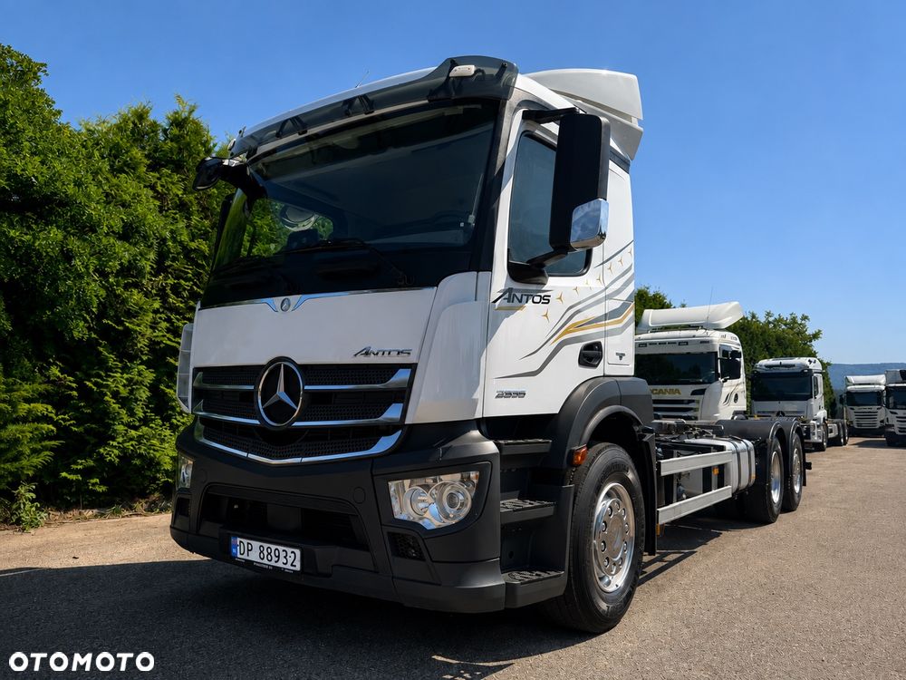 Mercedes-Benz ANTOS / 2535 / STAN IDEALNY ** NISKI PRZEBIEG 73.405 km **/ ACC / E 6 / MP 5 / BDF 7.15 , 7.45 M/ RAMA/ / DMC 27T / LED /OŚ SKRETNA / - 2