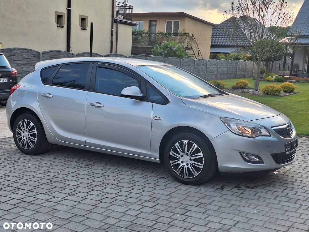 Opel Astra 1.4 Turbo - 1
