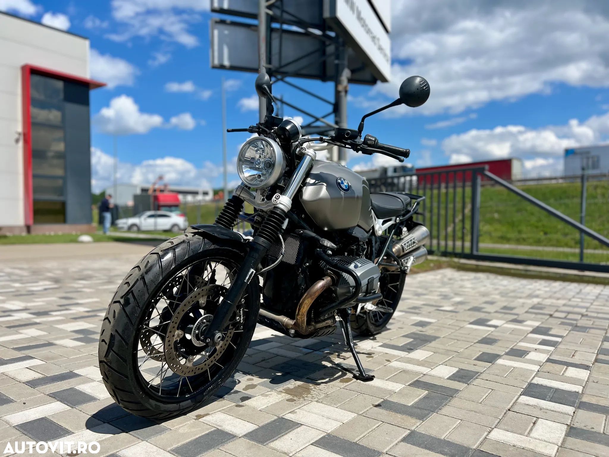 BMW R nine T Scrambler - 1