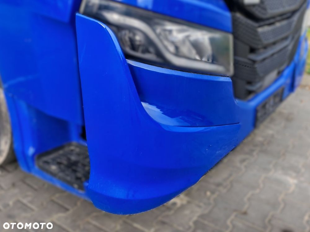 NAROŻNIK PRAWY ZDERZAKA PRZÓD IVECO S-WAY ORYGINAŁ - 1