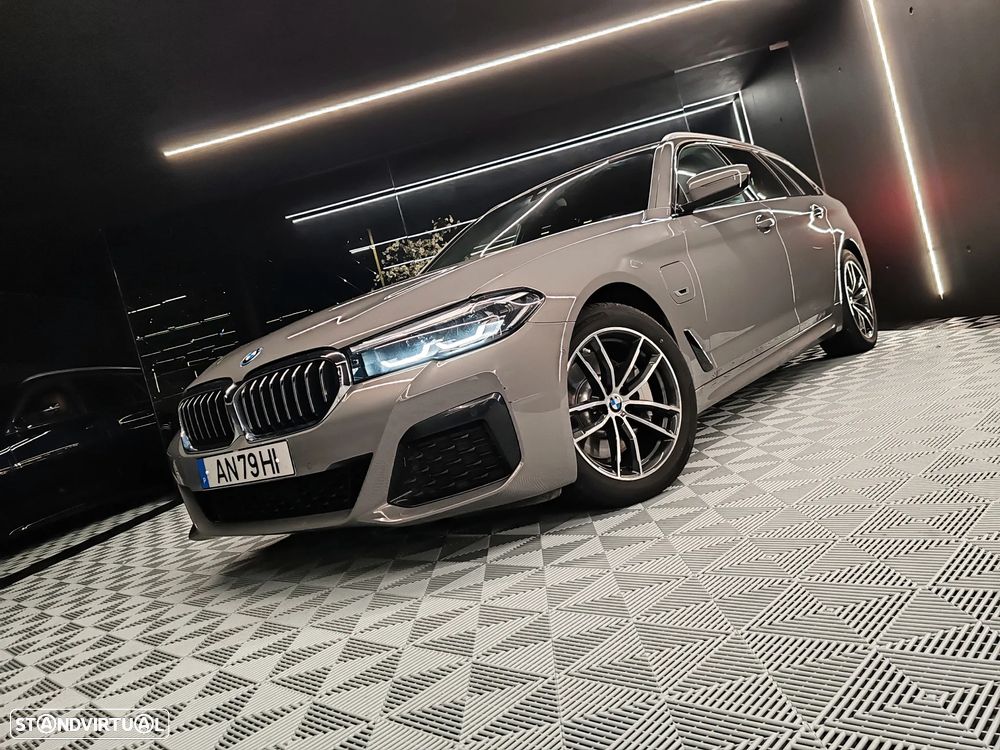 BMW 530 e Pack Desportivo M - 3