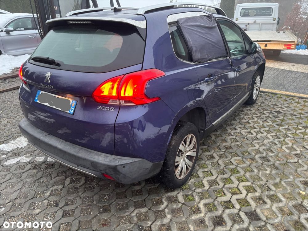 Peugeot 2008 - 4