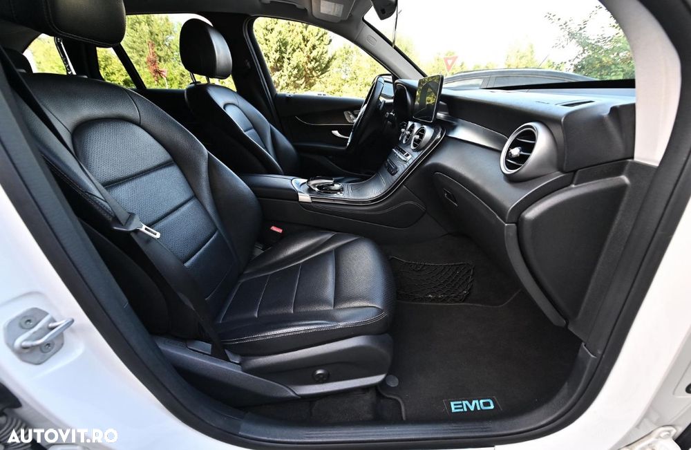 Mercedes-Benz GLC 300 4MATIC - 11