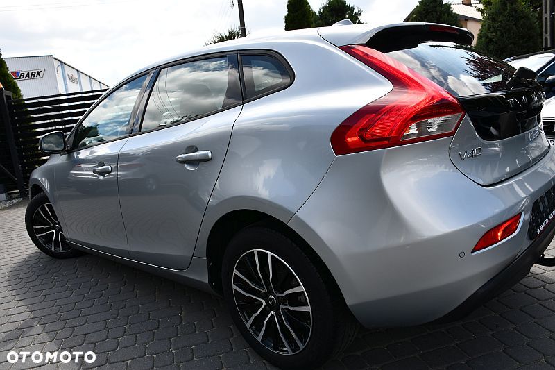 Volvo V40 T2 Geartronic Momentum - 32