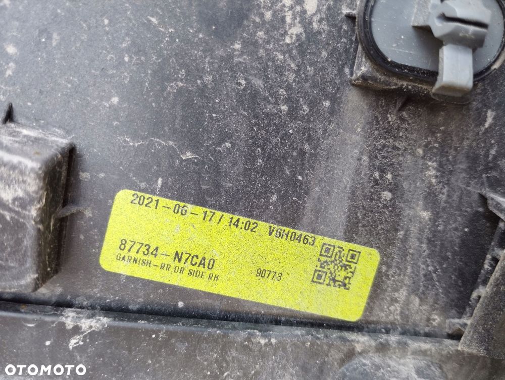 Listwa na drzwi prawa tył Hyundai Tucson IV - 7