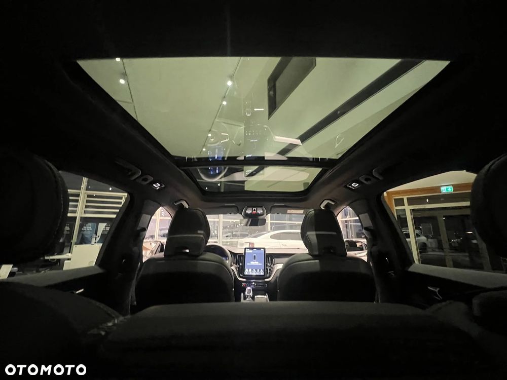 Volvo XC 60 B5 B AWD Ultimate Bright - 21