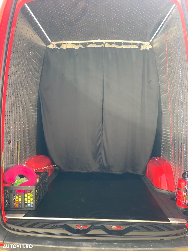 Mercedes-Benz Sprinter - 16