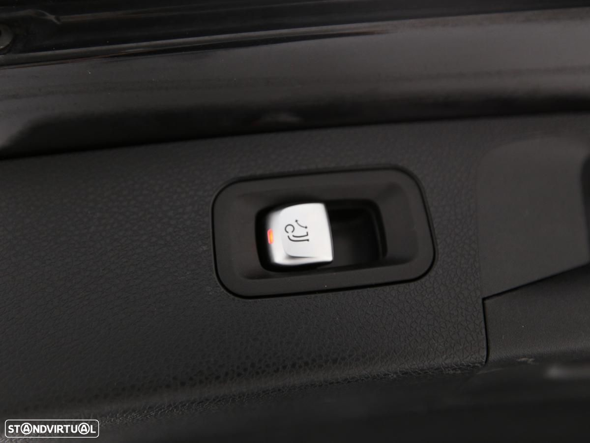 Mercedes-Benz E 300 de T 9G-TRONIC AMG Line - 17