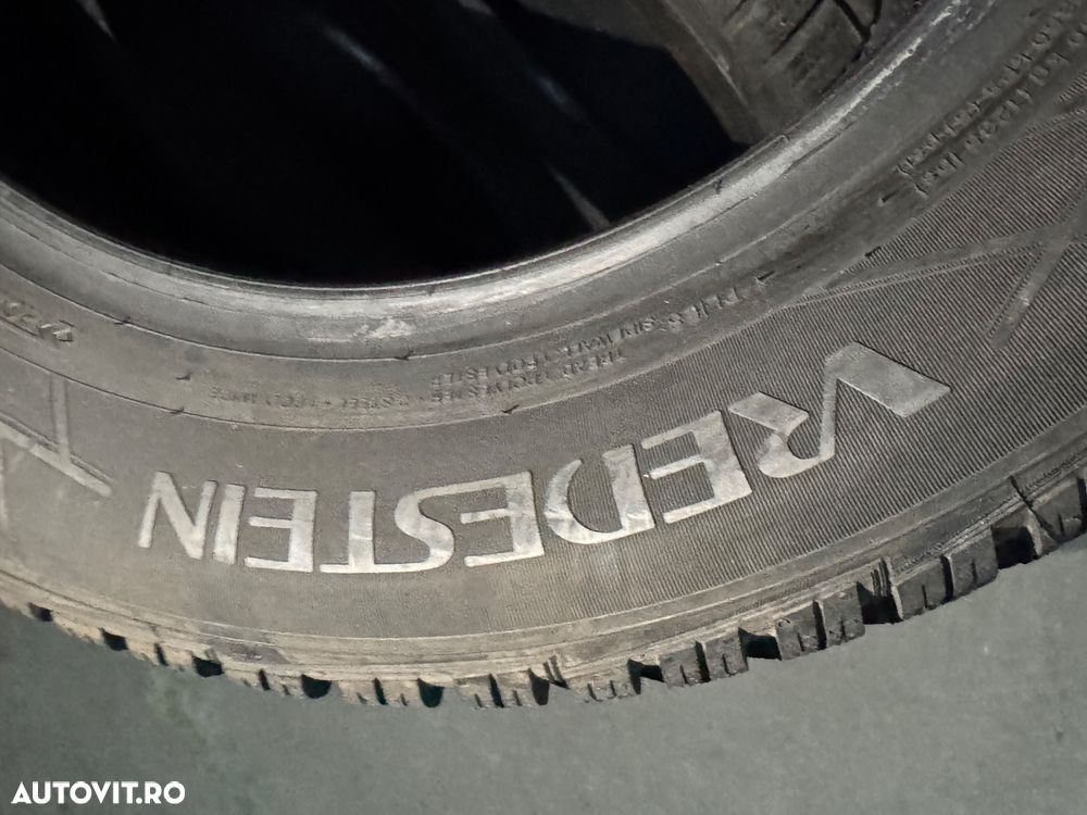Vând 4 anvelope 195/60/15 vredestein de iarnă noi - 4