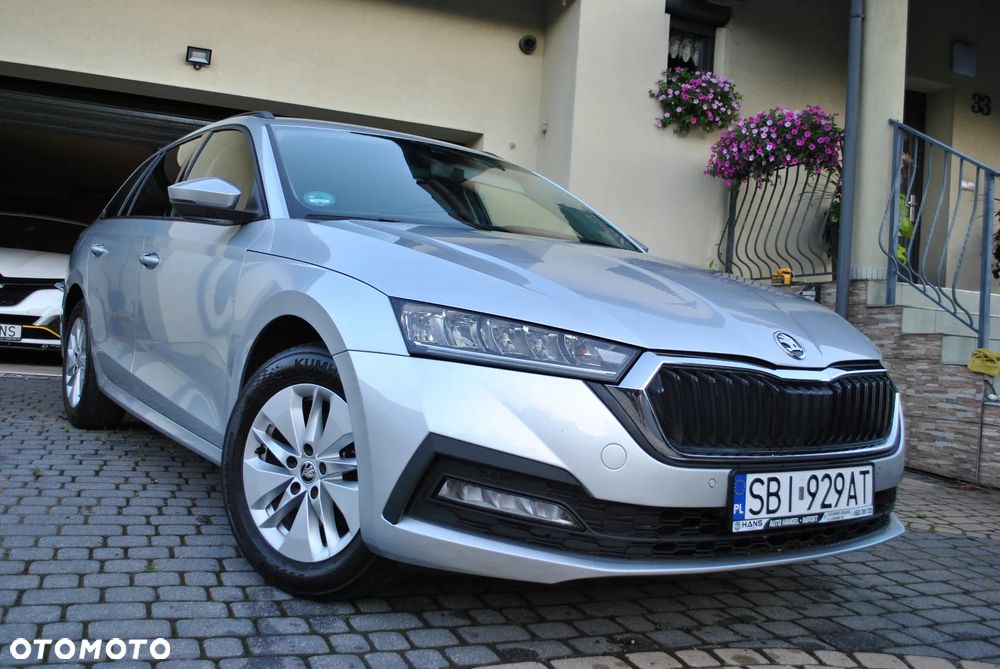 Skoda Octavia 2.0 TDI DSG Ambition - 1