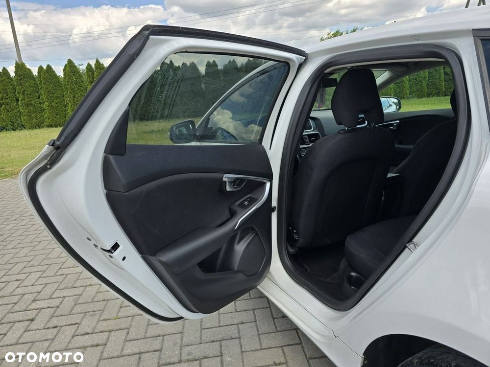 Volvo V40 - 20